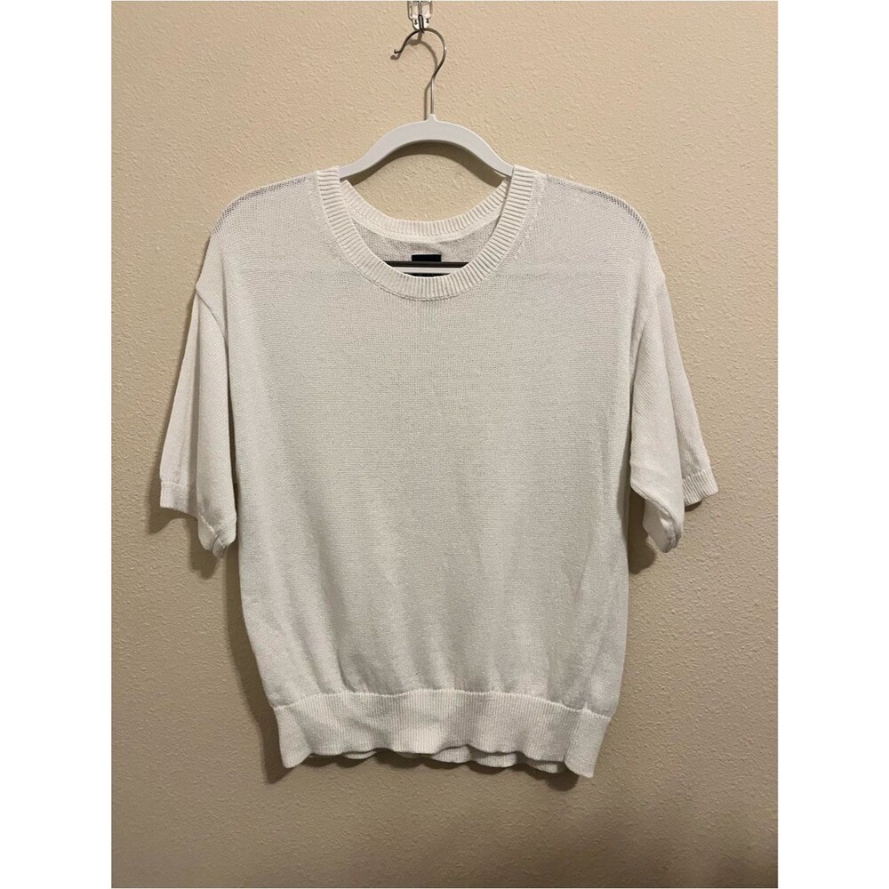 GAP White Crewneck Short Sleeve Knit Top